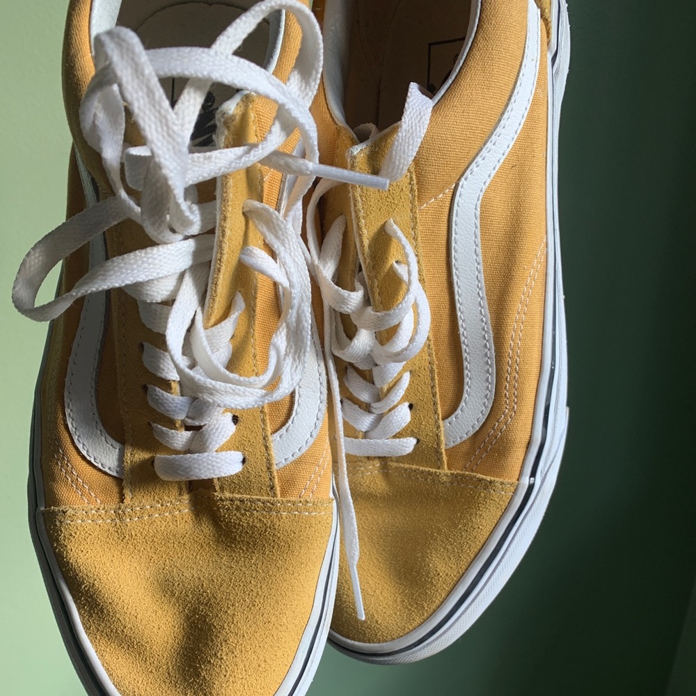 Yellow low top converse old skool
